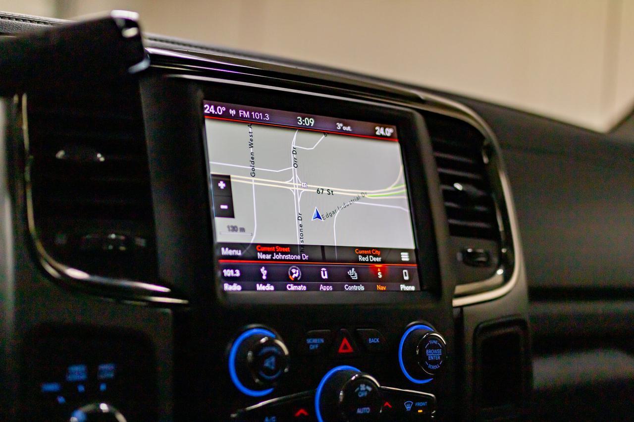 2018 Ram 2500 4x4 Crew Cab Laramie Diesel Leather Roof Nav Red Deer AB