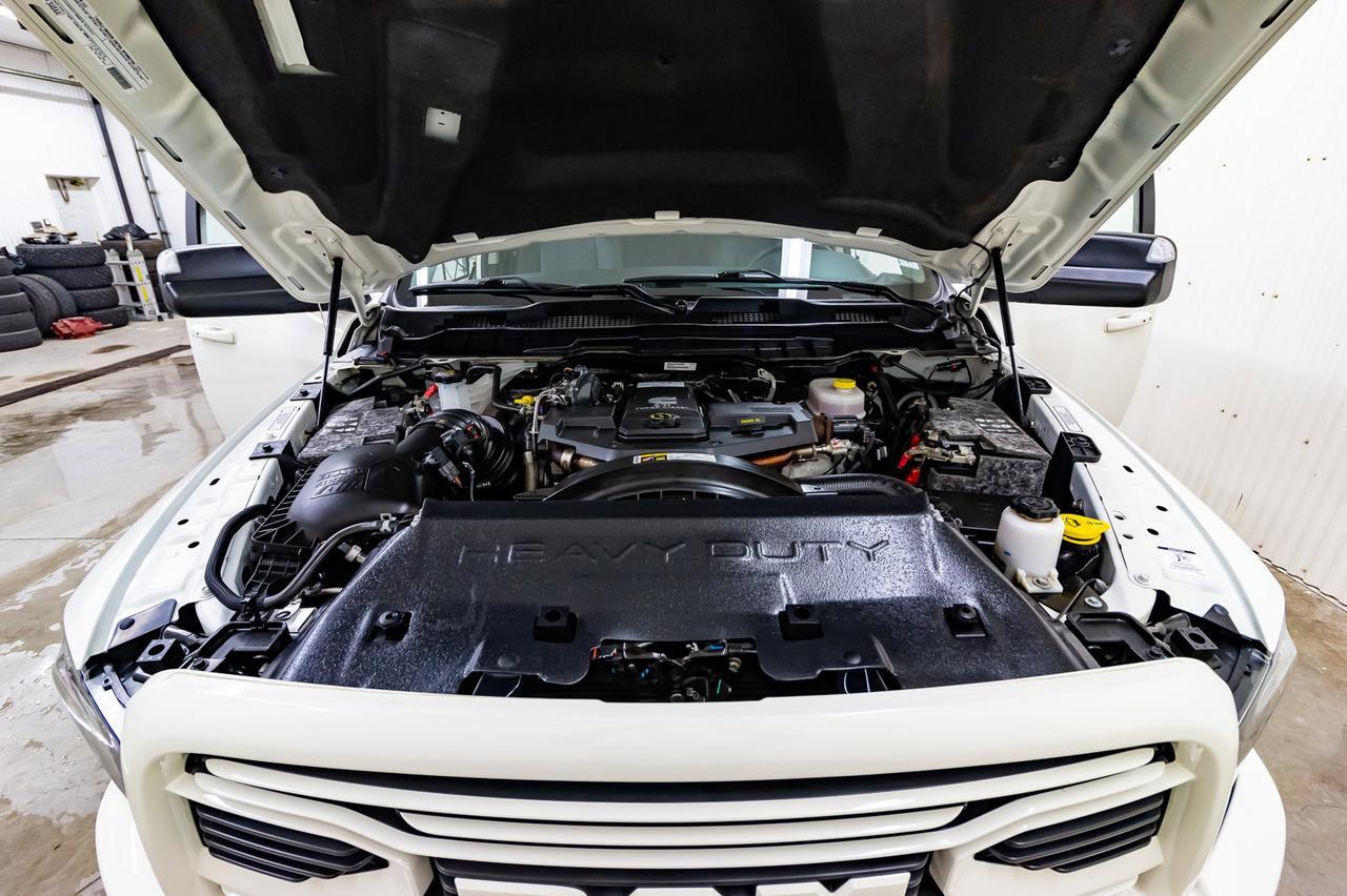 2018 Ram 2500 4x4 Crew Cab Laramie Diesel Leather Roof Nav Red Deer AB