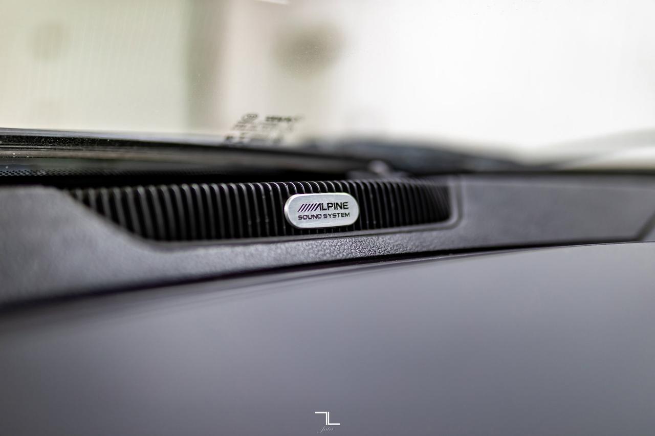 2018 Ram 2500 4x4 Crew Cab Laramie Diesel Manual Leather Roof Nav Red Deer AB