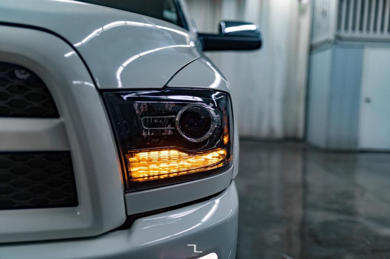 2018 Ram 2500 4x4 Crew Cab Laramie Diesel Manual Leather Roof Nav Red Deer AB