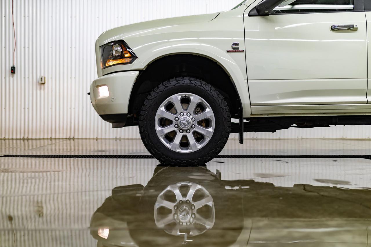 2018 Ram 2500 4x4 Crew Cab Laramie Diesel Manual Leather Roof Nav Red Deer AB