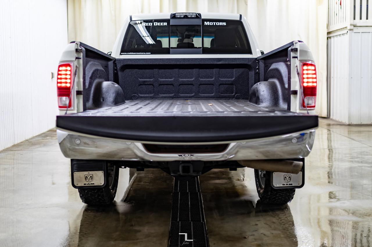 2018 Ram 2500 4x4 Crew Cab Laramie Diesel Manual Leather Roof Nav Red Deer AB