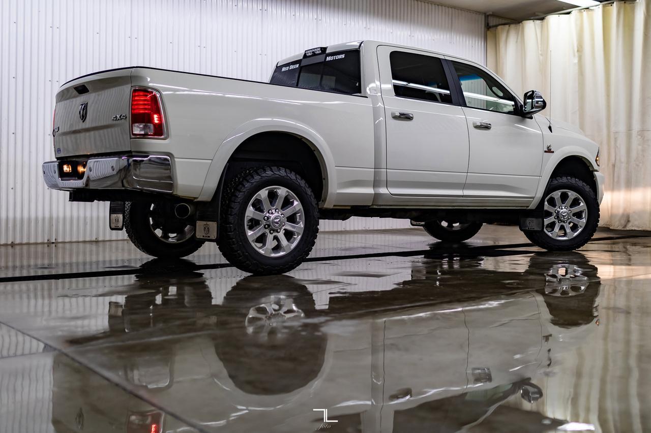 2018 Ram 2500 4x4 Crew Cab Laramie Diesel Manual Leather Roof Nav Red Deer AB