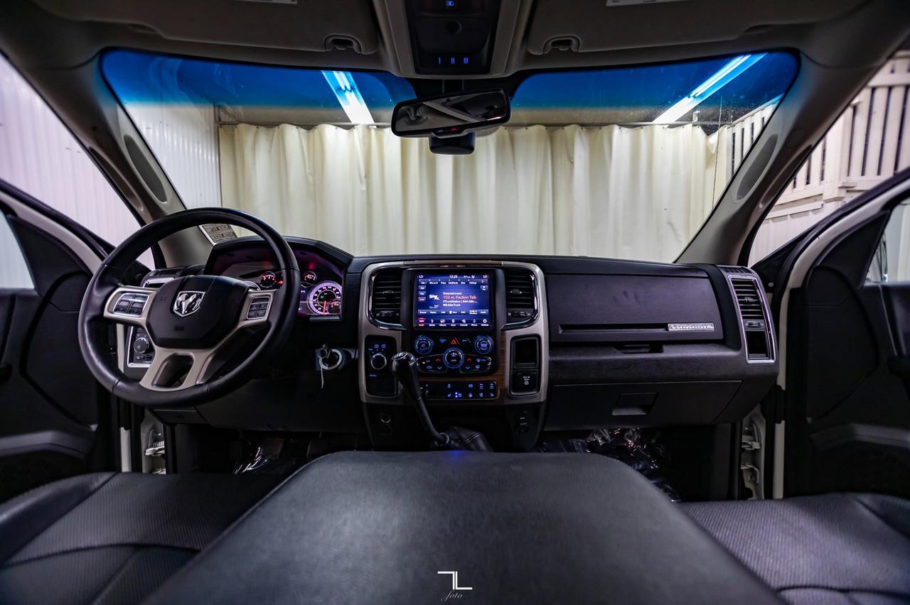 2018 Ram 2500 4x4 Crew Cab Laramie Diesel Manual Leather Roof Nav Red Deer AB