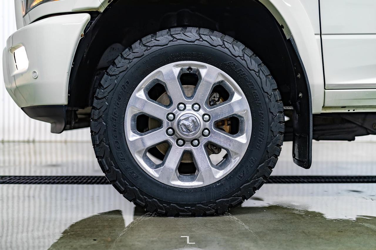 2018 Ram 2500 4x4 Crew Cab Laramie Diesel Manual Leather Roof Nav Red Deer AB