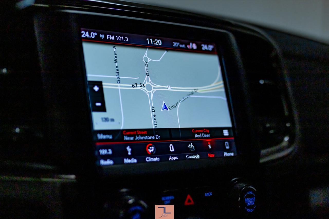 2018 Ram 2500 4x4 Crew Cab Laramie Leather Roof Nav Red Deer AB