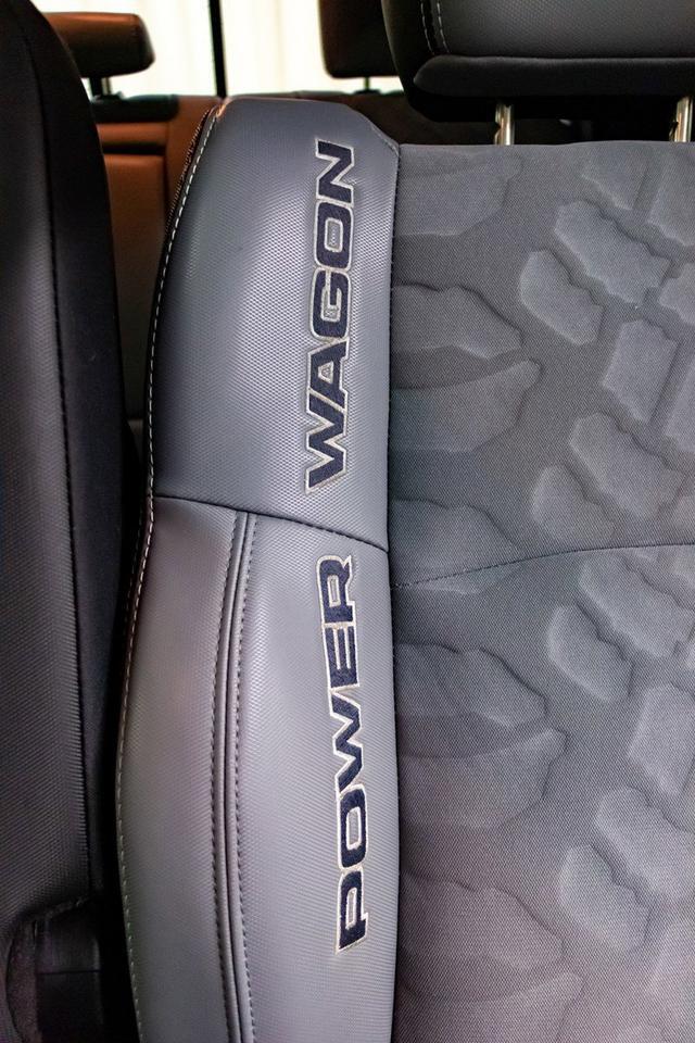 2018 Ram 2500 4x4 Crew Cab Power Wagon HEMI Roof BCam Red Deer AB