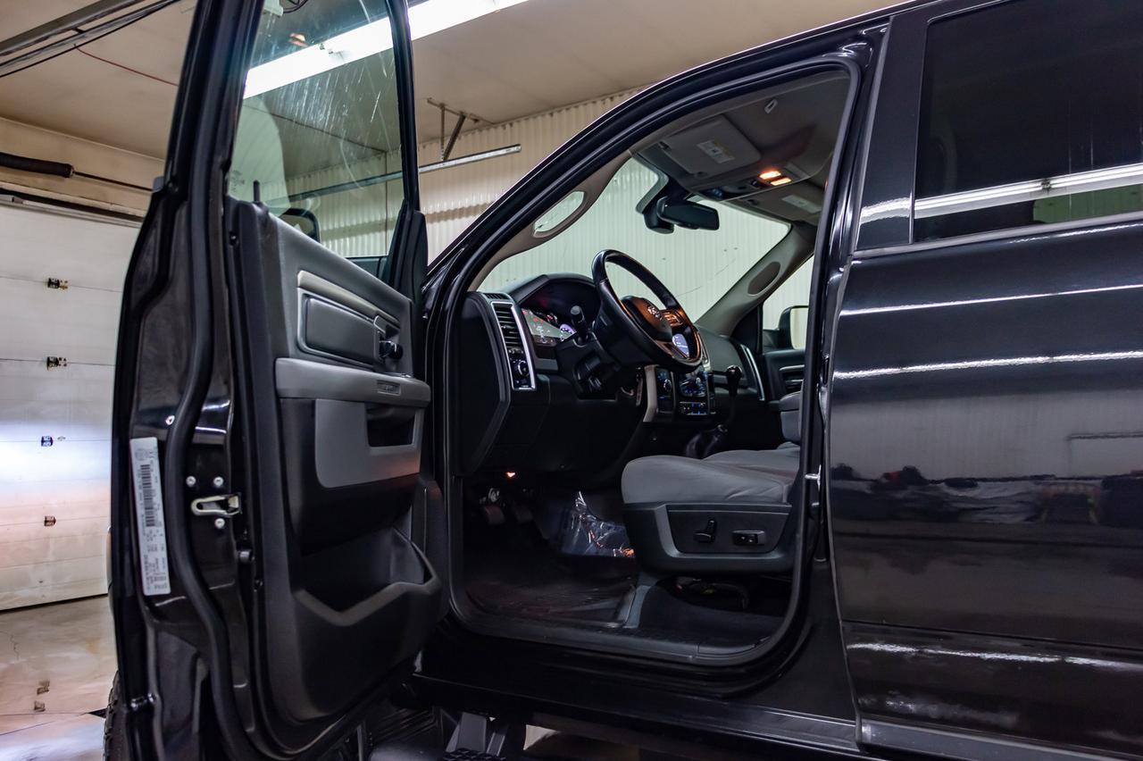 2018 Ram 2500 4x4 Crew Cab SLT Diesel Manual 6" Lift Red Deer AB