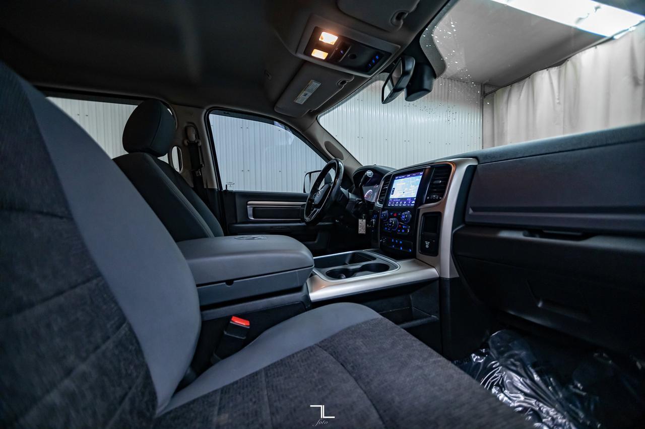 2018 Ram 2500 4x4 Crew Cab SLT Diesel Nav BCam Red Deer AB