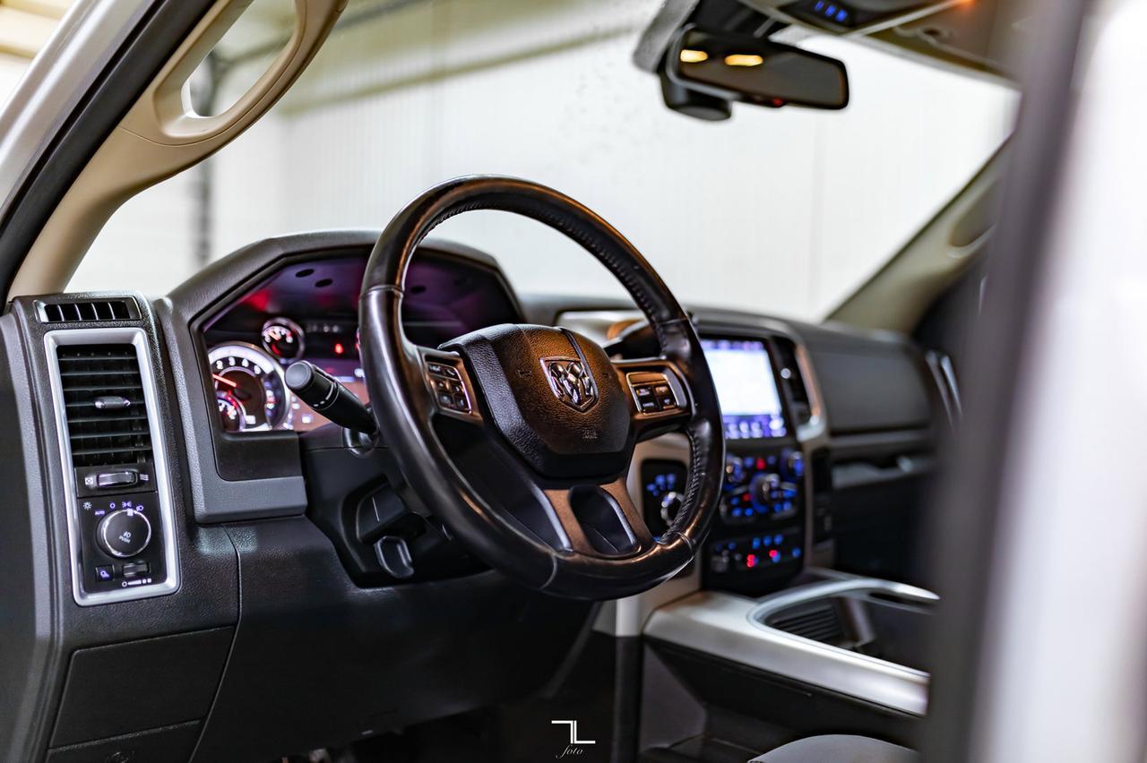 2018 Ram 2500 4x4 Crew Cab SLT Diesel Nav BCam Red Deer AB