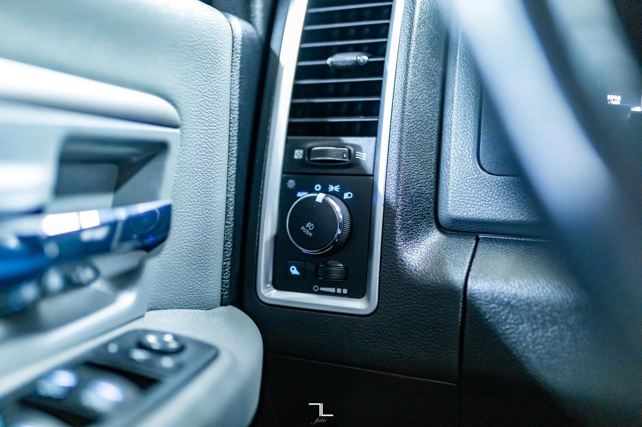 2018 Ram 2500 4x4 Crew Cab SLT Diesel Nav BCam Red Deer AB