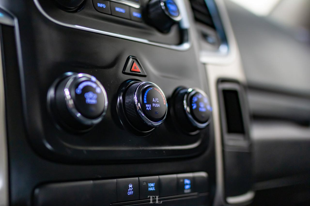 2018 Ram 2500 4x4 Crew Cab SLT HEMI BCam Red Deer AB