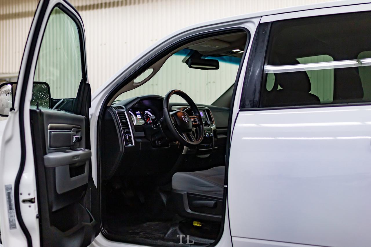 2018 Ram 2500 4x4 Crew Cab SLT HEMI BCam Red Deer AB