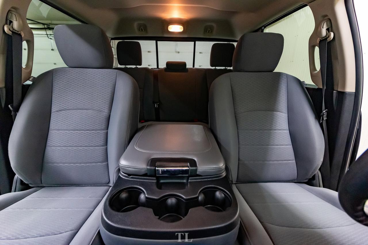 2018 Ram 2500 4x4 Crew Cab SLT HEMI BCam Red Deer AB