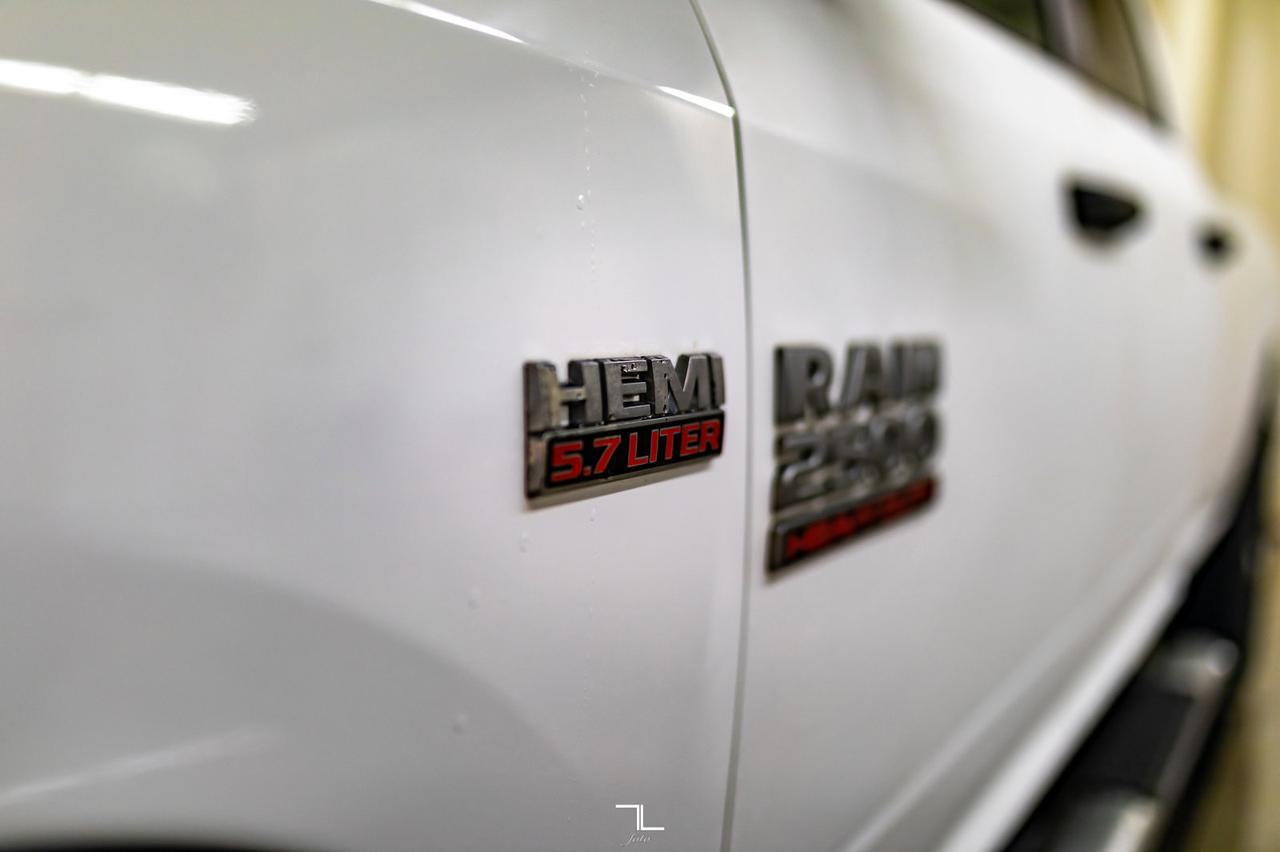 2018 Ram 2500 4x4 Crew Cab SLT Longbox HEMI BCam Red Deer AB