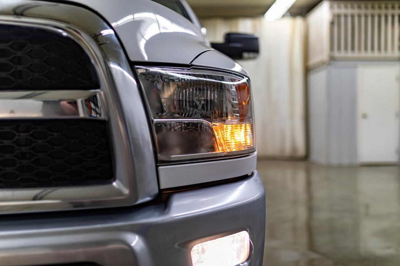 2018 Ram 2500 4x4 Crew Cab SLT Longbox HEMI BCam Red Deer AB