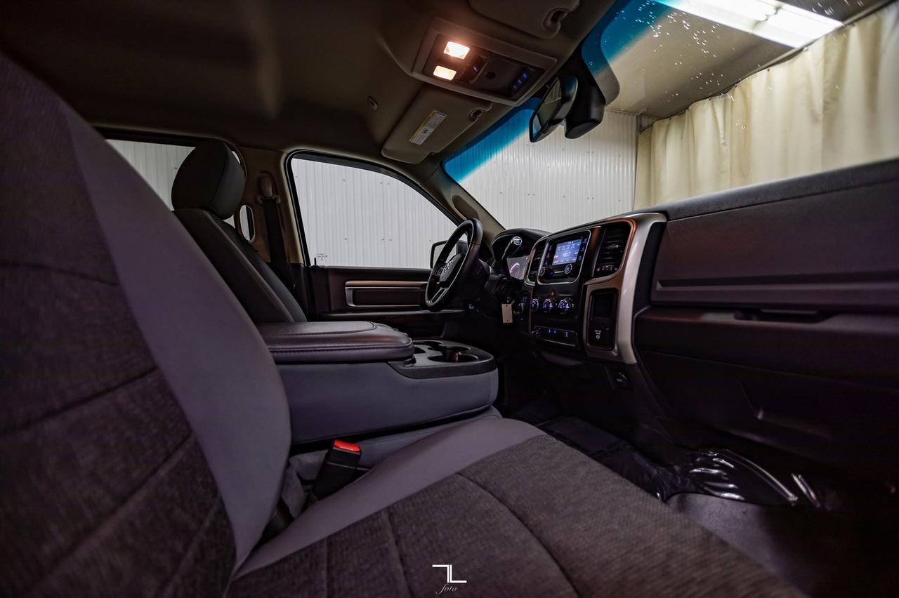 2018 Ram 2500 4x4 Crew Cab SLT Longbox HEMI BCam Red Deer AB