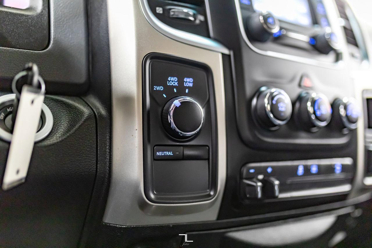 2018 Ram 2500 4x4 Crew Cab SLT Longbox HEMI BCam Red Deer AB