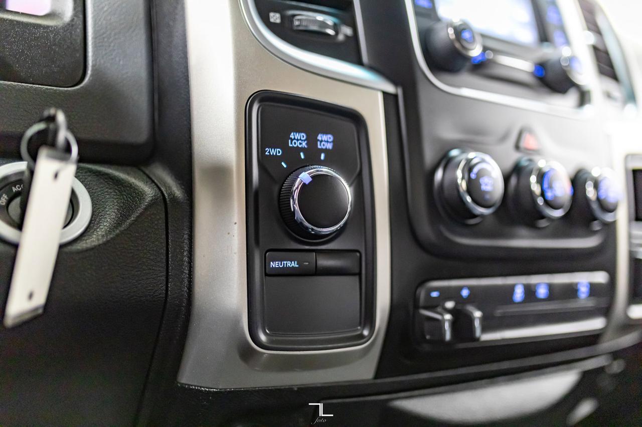 2018 Ram 2500 4x4 Crew Cab SLT Longbox HEMI BCam Red Deer AB