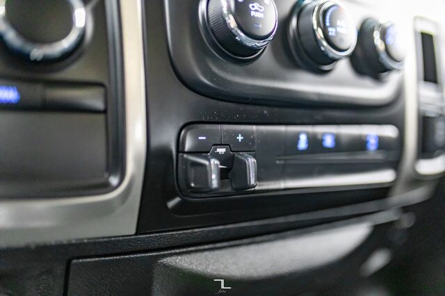 2018 Ram 2500 4x4 Crew Cab SLT Longbox HEMI BCam Red Deer AB