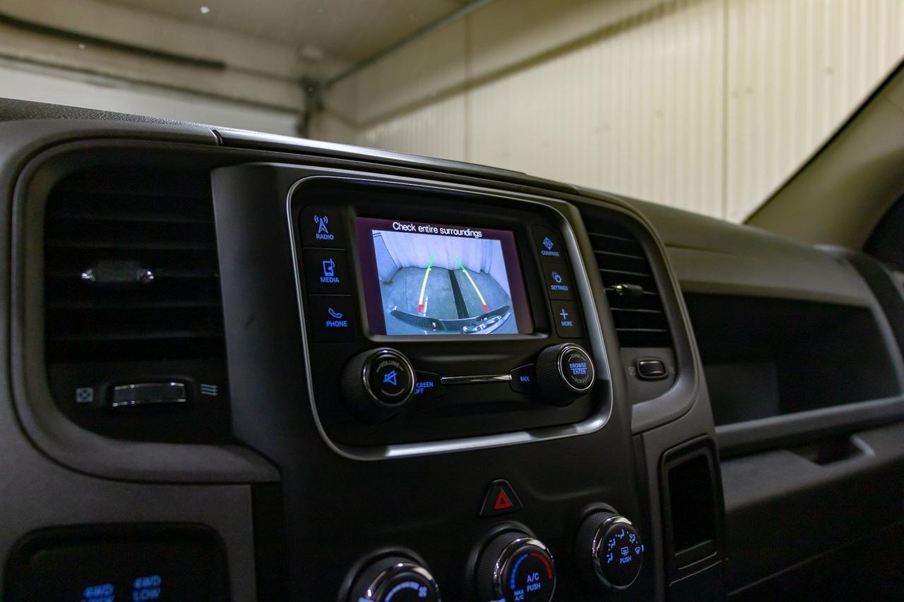 2018 Ram 2500 4x4 Crew Cab SXT Diesel BCam Manual Red Deer AB