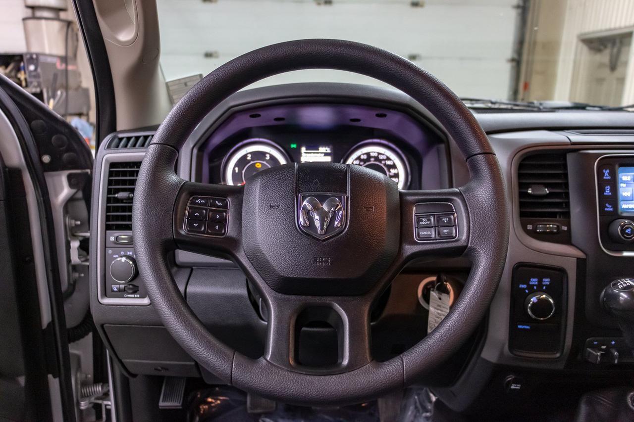 2018 Ram 2500 4x4 Crew Cab SXT Diesel BCam Manual Red Deer AB
