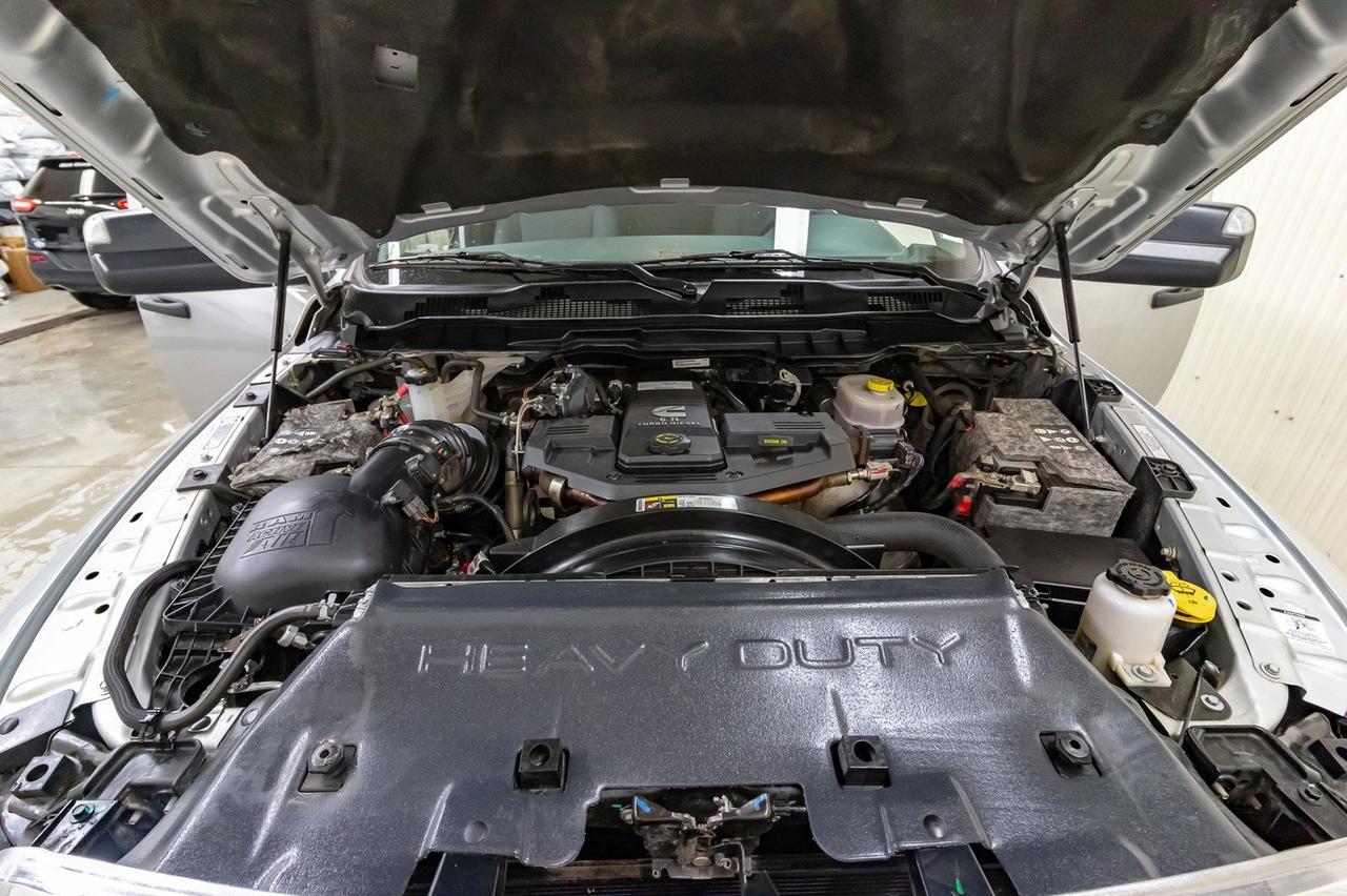 2018 Ram 2500 4x4 Crew Cab SXT Diesel BCam Manual Red Deer AB