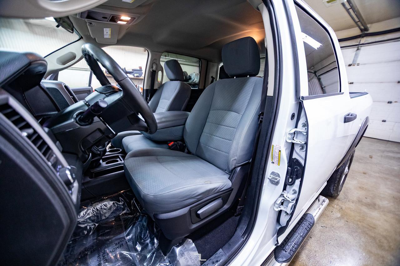 2018 Ram 2500 4x4 Crew Cab SXT Diesel Manual BCam Red Deer AB