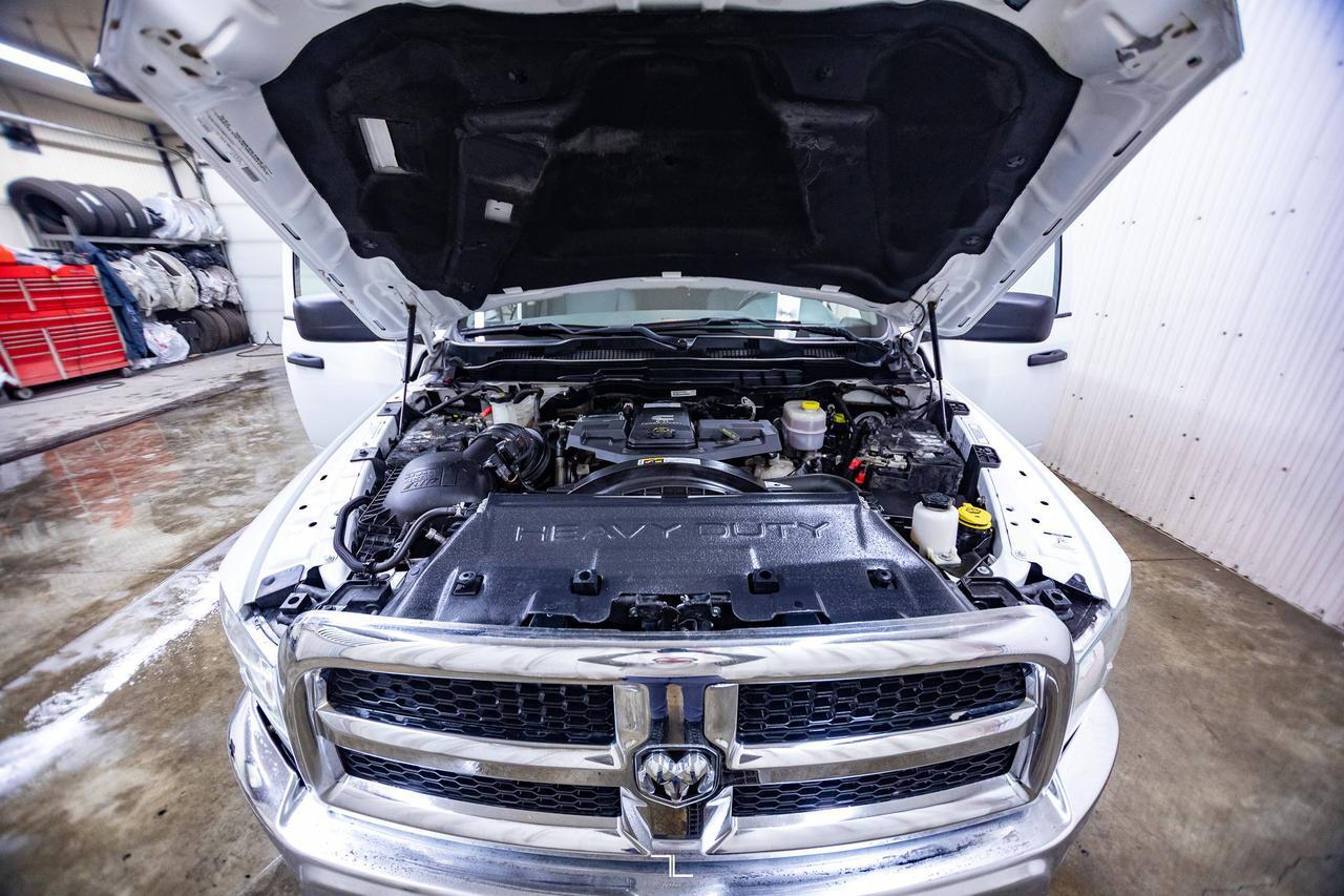 2018 Ram 2500 4x4 Crew Cab SXT Diesel Manual BCam Red Deer AB