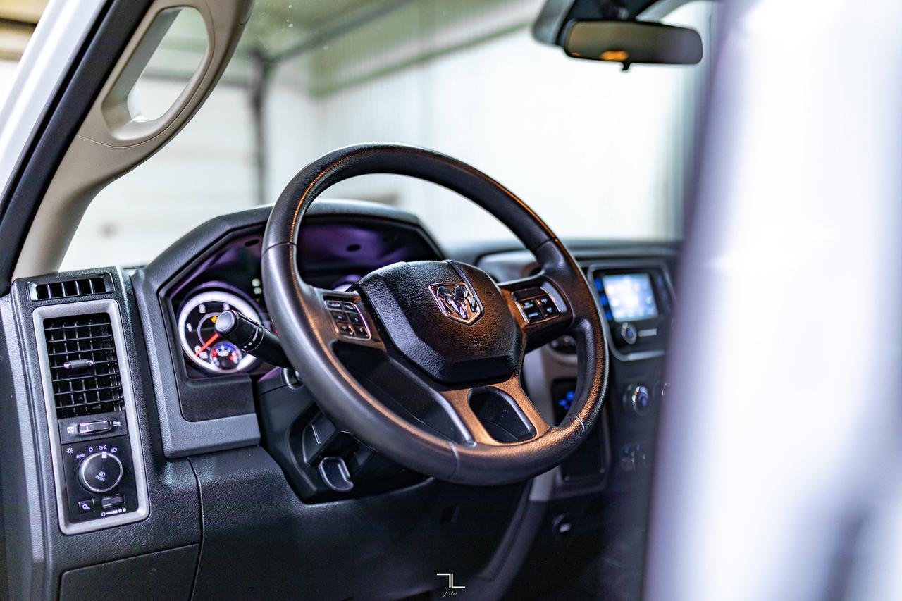 2018 Ram 2500 4x4 Crew Cab SXT Diesel Manual BCam Red Deer AB