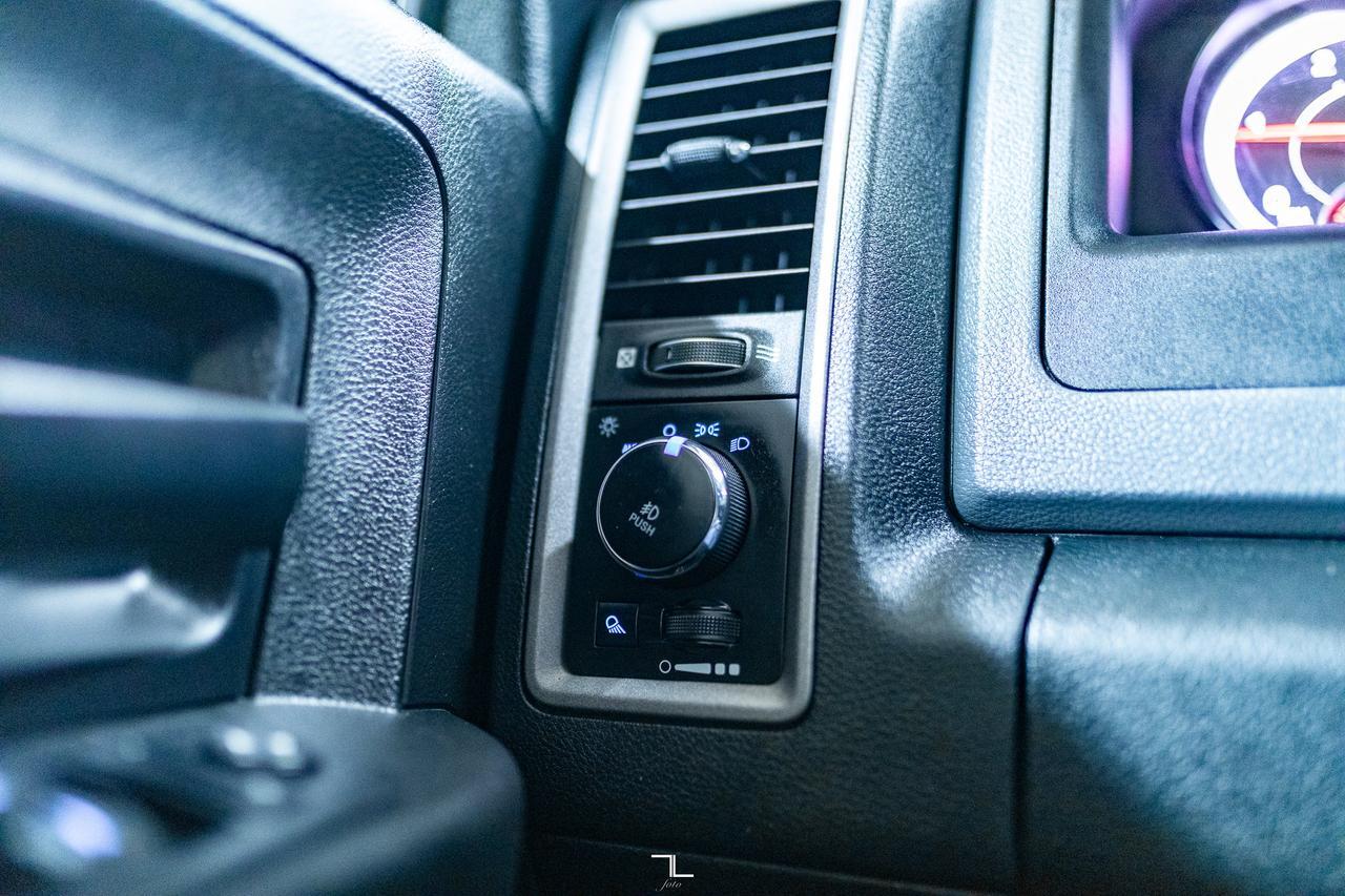 2018 Ram 2500 4x4 Crew Cab SXT Diesel Manual BCam Red Deer AB