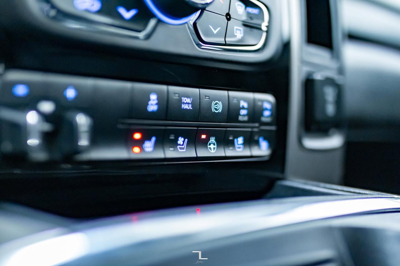 2018 Ram 2500 4x4 Mega Cab Laramie Diesel Leather Roof Nav Red Deer AB