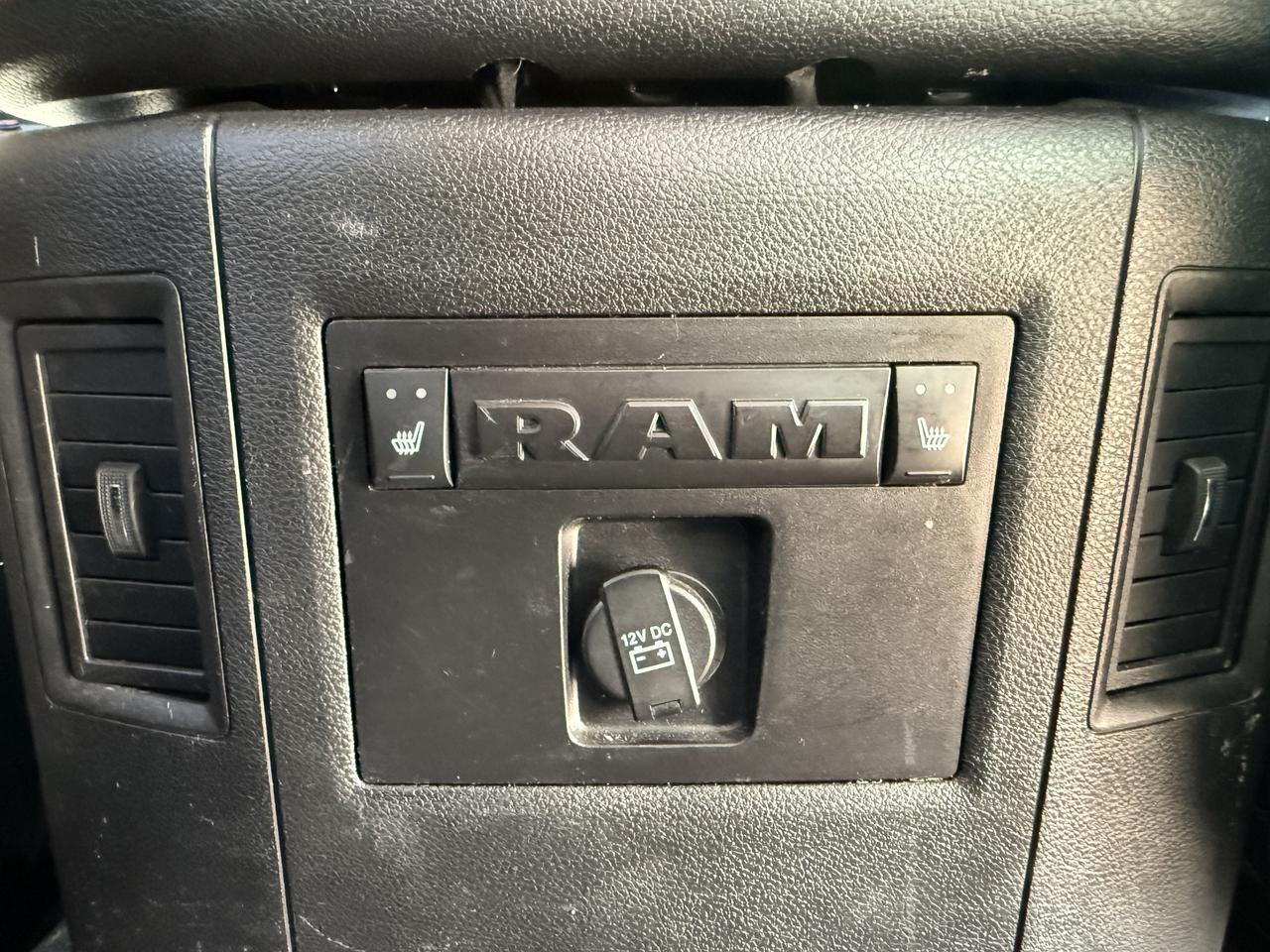 2018 Ram 2500 Laramie Crew Cab 4x4 | Cummins Diesel | Leather Heated Vented Seats | NAV | Power Sunroof Redwater AB