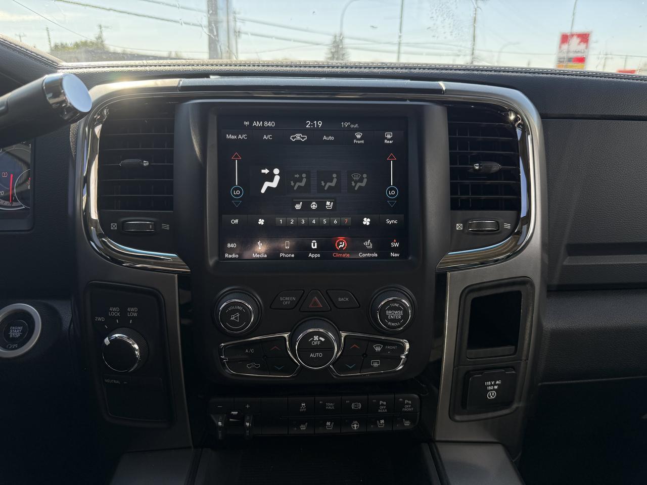 2018 Ram 2500 Laramie Crew Cab 4x4 | Cummins Diesel | Leather Heated Vented Seats | NAV | Power Sunroof Redwater AB
