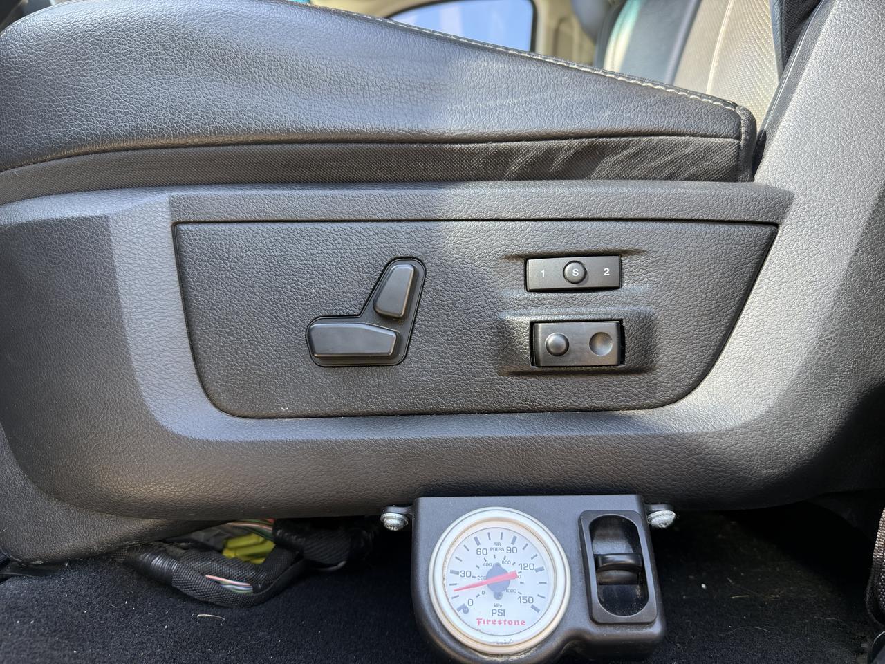 2018 Ram 2500 Laramie Crew Cab 4x4 | Cummins Diesel | Leather Heated Vented Seats | NAV | Power Sunroof Redwater AB