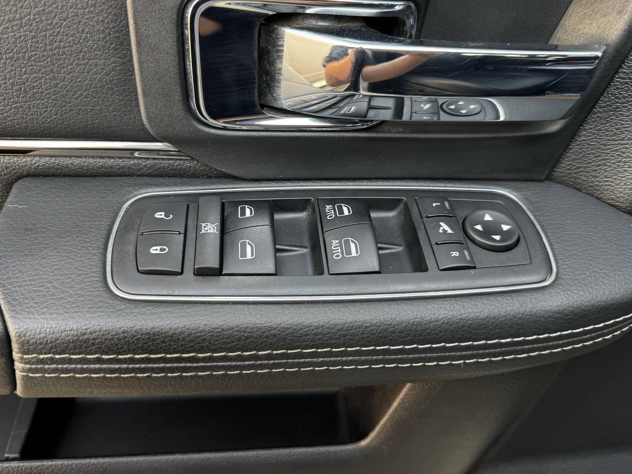 2018 Ram 2500 Laramie Crew Cab 4x4 | Cummins Diesel | Towing | Sunroof | CD | NAV | Remote Start Redwater AB