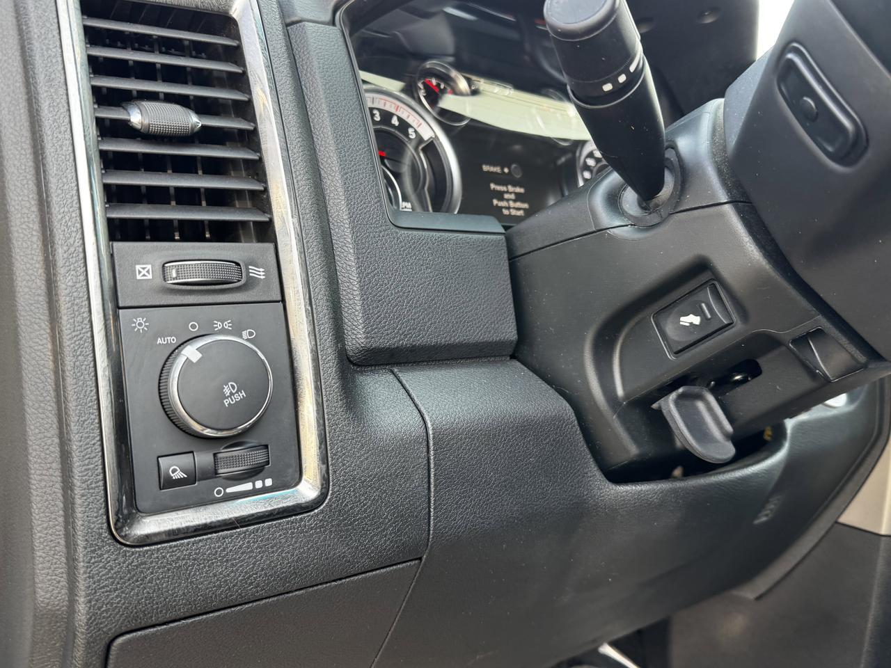 2018 Ram 2500 Laramie Crew Cab 4x4 | Cummins Diesel | Towing | Sunroof | CD | NAV | Remote Start Redwater AB