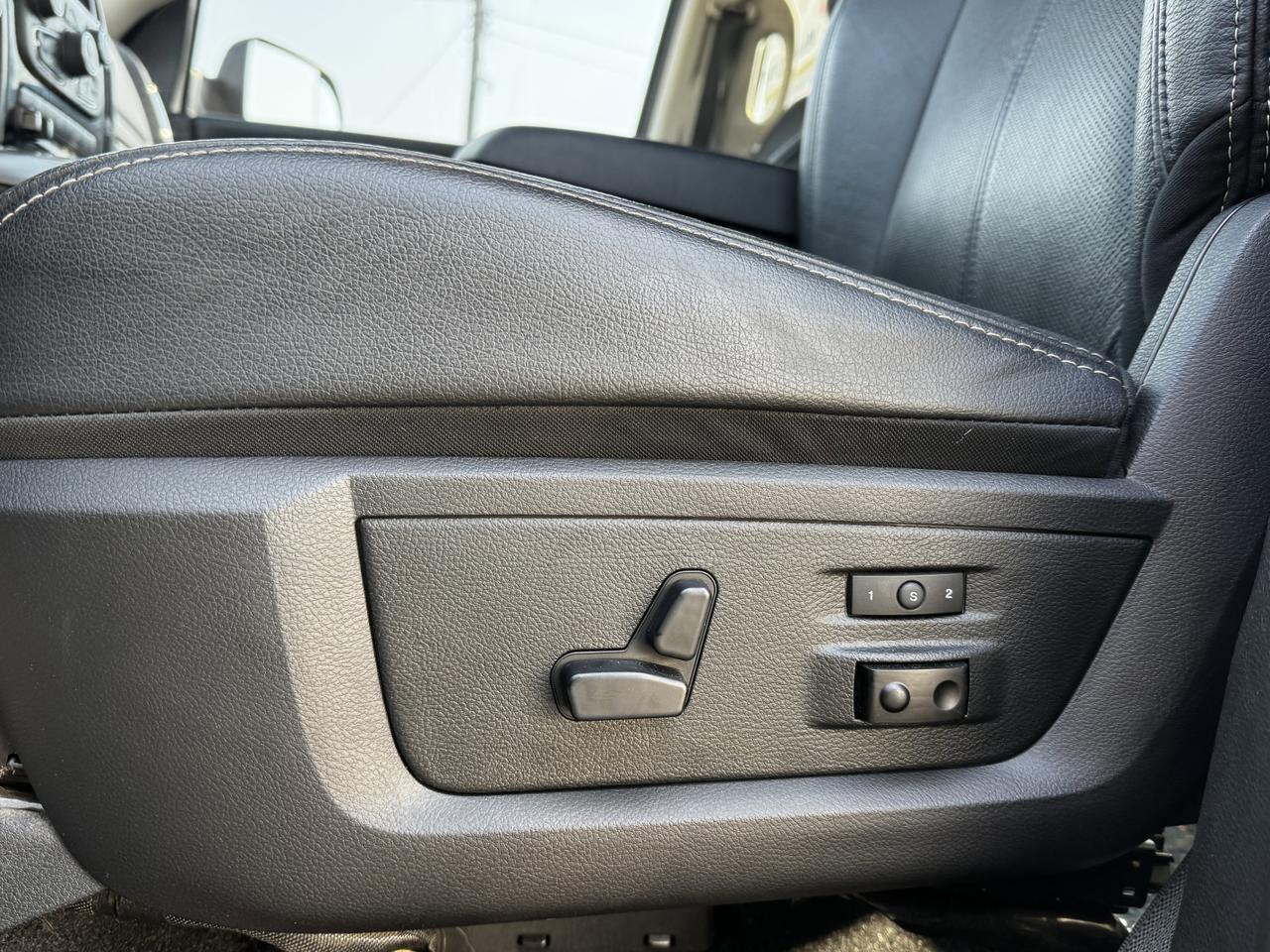 2018 Ram 2500 Laramie Crew Cab 4x4 | Cummins Diesel | Towing | Sunroof | CD | NAV | Remote Start Redwater AB