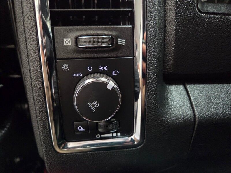 2018 Ram 2500 Laramie Lifted Mega Cab 4WD 6.7L Diesel 35in Nitto GPS Camera FREE WARRANTY Arlington TX