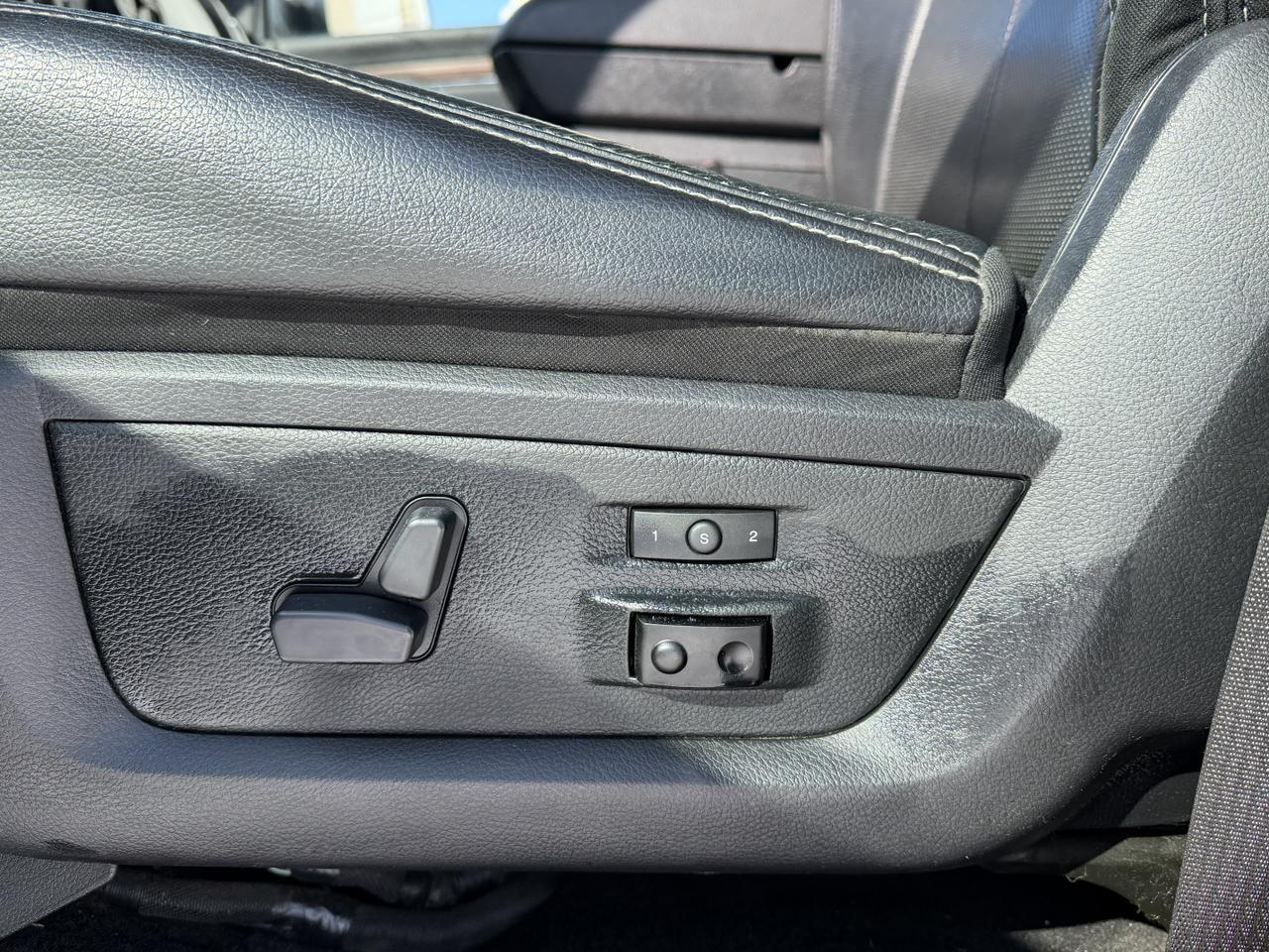 2018 Ram 2500 Laramie Mega Cab 4x4 | Cummins Turbo Diesel | Leather | Heated Vented Seats | Power Sunroof | NAV Redwater AB