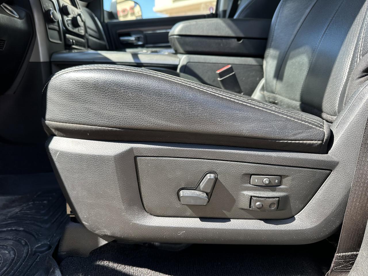2018 Ram 2500 Laramie Mega Cab 4x4 | DELETED & TUNED | 68RFE | Leather | 5th Wheel Prep | Sun Roof Redwater AB