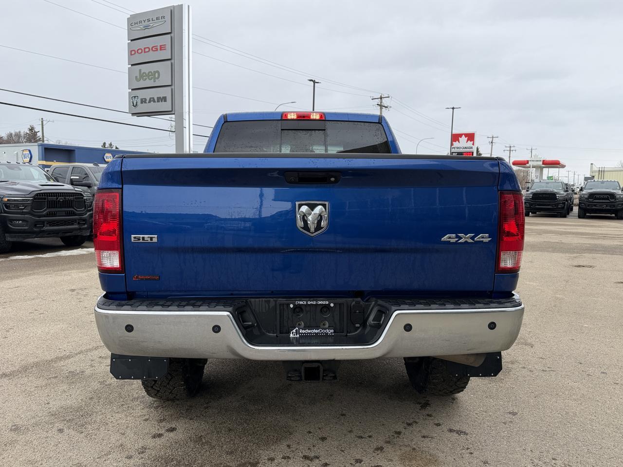 2018 Ram 2500 SLT Crew Cab 4x4 | Low KMs | V8 HEMI | NAV | Heated Seats | Remote Start | Backup Camera | Bluetooth Redwater AB