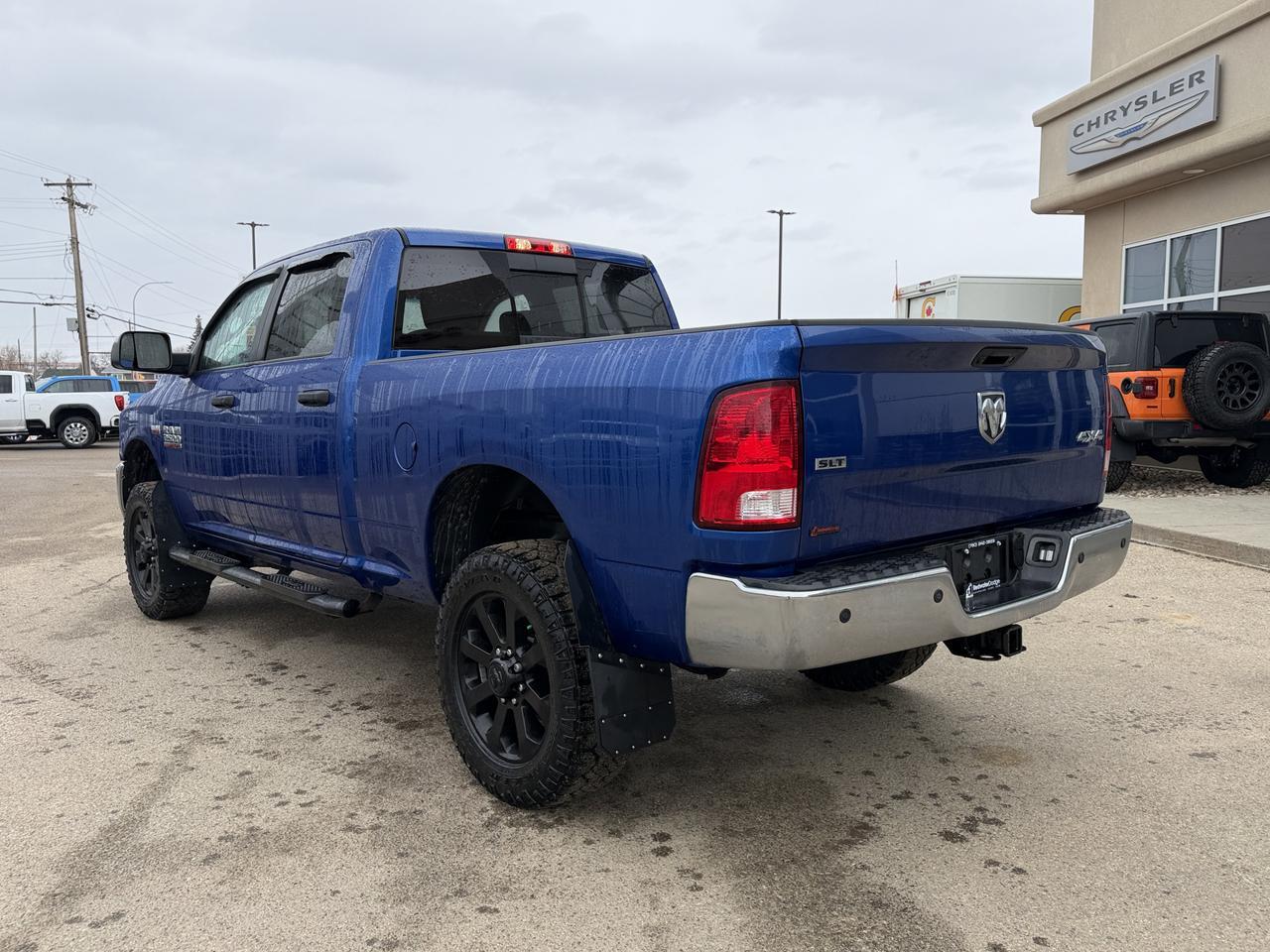 2018 Ram 2500 SLT Crew Cab 4x4 | Low KMs | V8 HEMI | NAV | Heated Seats | Remote Start | Backup Camera | Bluetooth Redwater AB