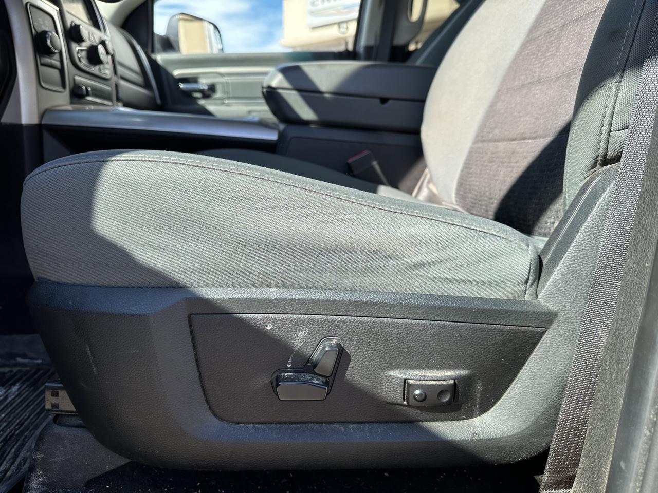 2018 Ram 2500 SLT Crew Cab 4x4 | Low KMs | V8 HEMI | NAV | Heated Seats | Remote Start | Backup Camera | Bluetooth Redwater AB