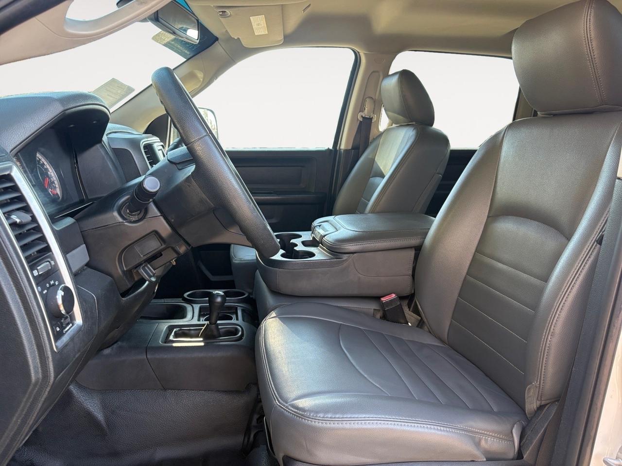 2018 Ram 2500 Tradesman, BED LINER, BACKUP CAMERA, BLUETOOTH, POWER MIRRORS, PARKING SENSORS, LOW MILEAGE, CLEAN CARFAX, GET WORK DONE IN THIS RAM!