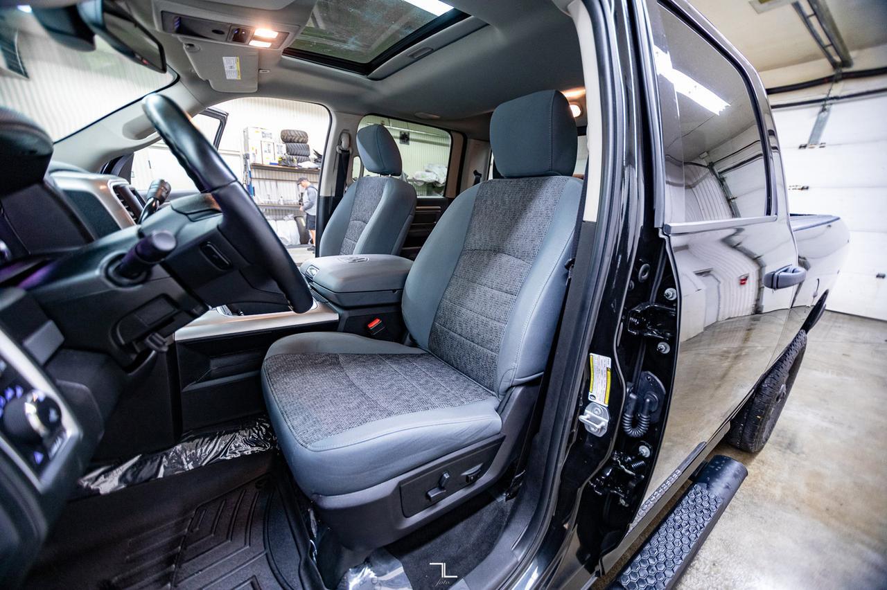 2018 Ram 3500 4x4 Crew Cab SLT Black Out Edition Diesel Roof Nav BCam Red Deer AB