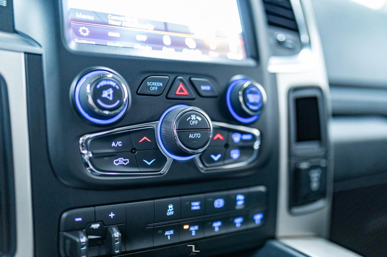 2018 Ram 3500 4x4 Crew Cab SLT Black Out Edition Diesel Roof Nav BCam Red Deer AB