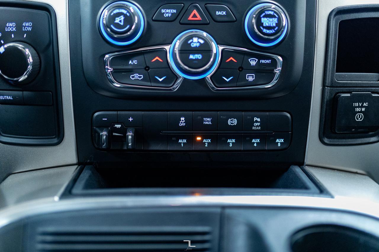 2018 Ram 3500 4x4 Crew Cab SLT Black Out Edition Diesel Roof Nav BCam Red Deer AB