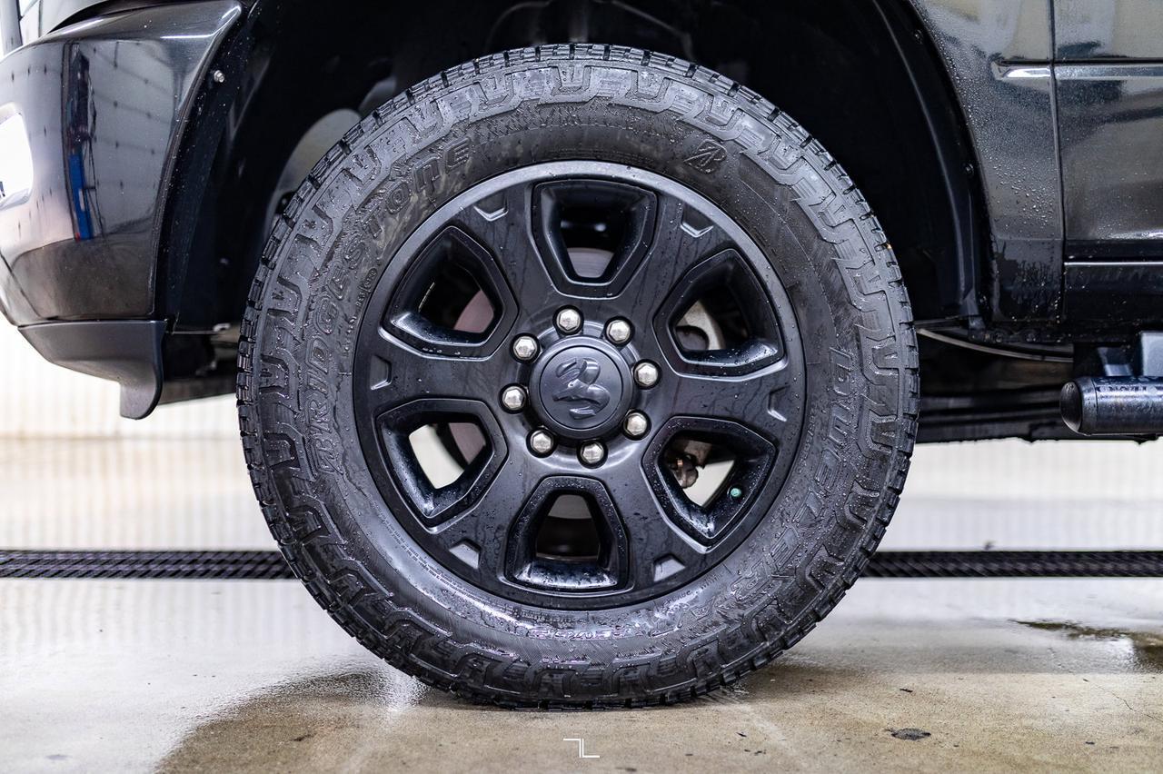 2018 Ram 3500 4x4 Crew Cab SLT Black Out Edition Diesel Roof Nav BCam Red Deer AB