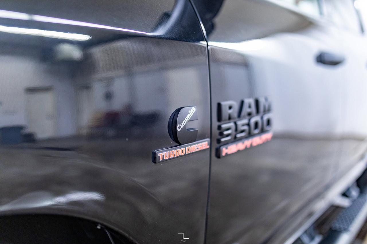 2018 Ram 3500 4x4 Crew Cab SLT Black Out Edition Diesel Roof Nav BCam Red Deer AB